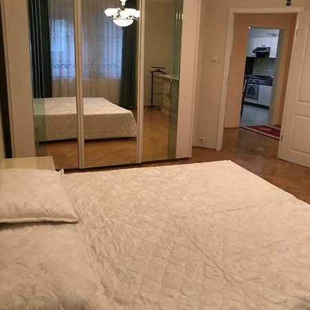 Gábor Pál 1 Apartman 2 szoba Dunafoldvar Esterno foto